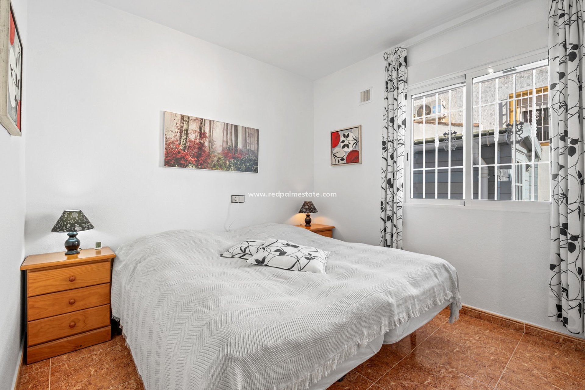 Resale - Quad House -
La Marina - Costa Blanca