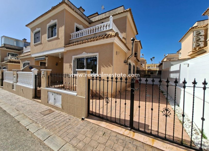 Resale - Quad House -
Orihuela Costa - La Regia