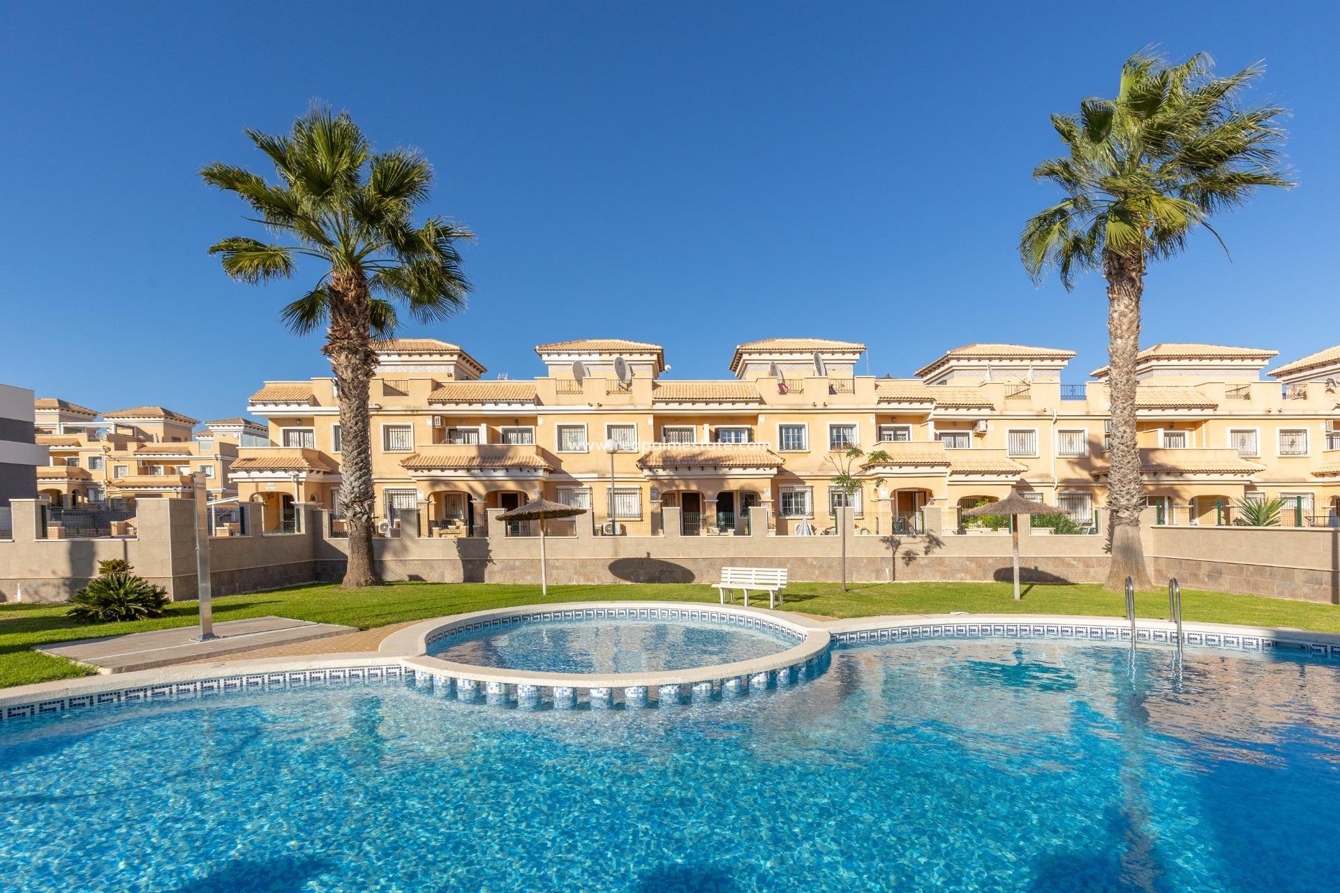 Resale - Quad House -
Orihuela Costa - Villamartín