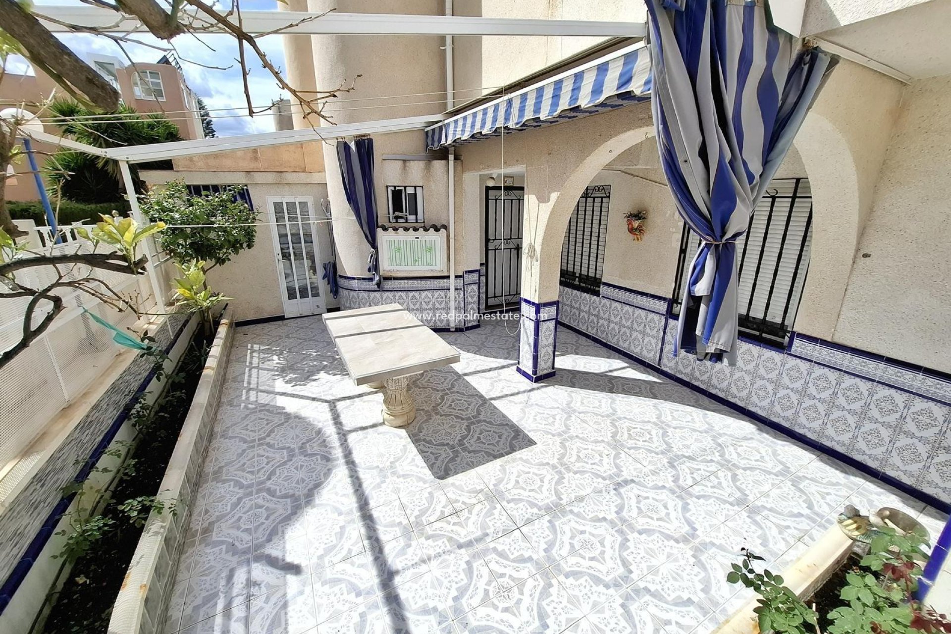 Resale - Quad House -
Torrevieja - La Siesta - El Salado -  Torreta