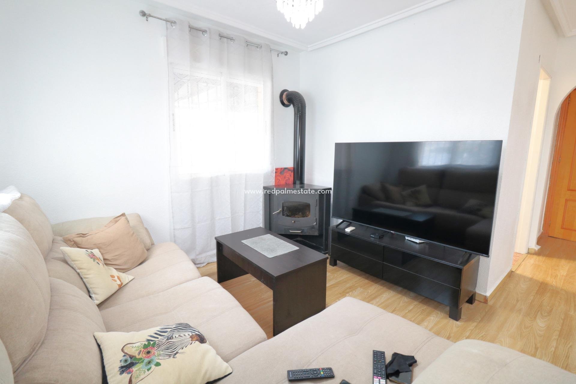 Resale - Quad House -
Torrevieja - La Siesta - El Salado -  Torreta