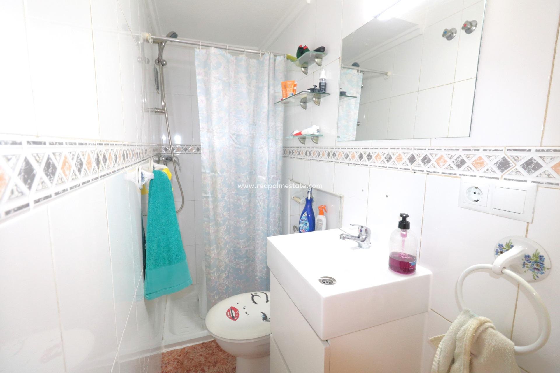 Resale - Quad House -
Torrevieja - La Siesta - El Salado -  Torreta