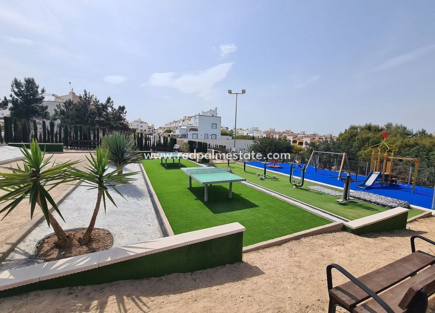 Resale - Quad Villa -
Torrevieja - Los Altos