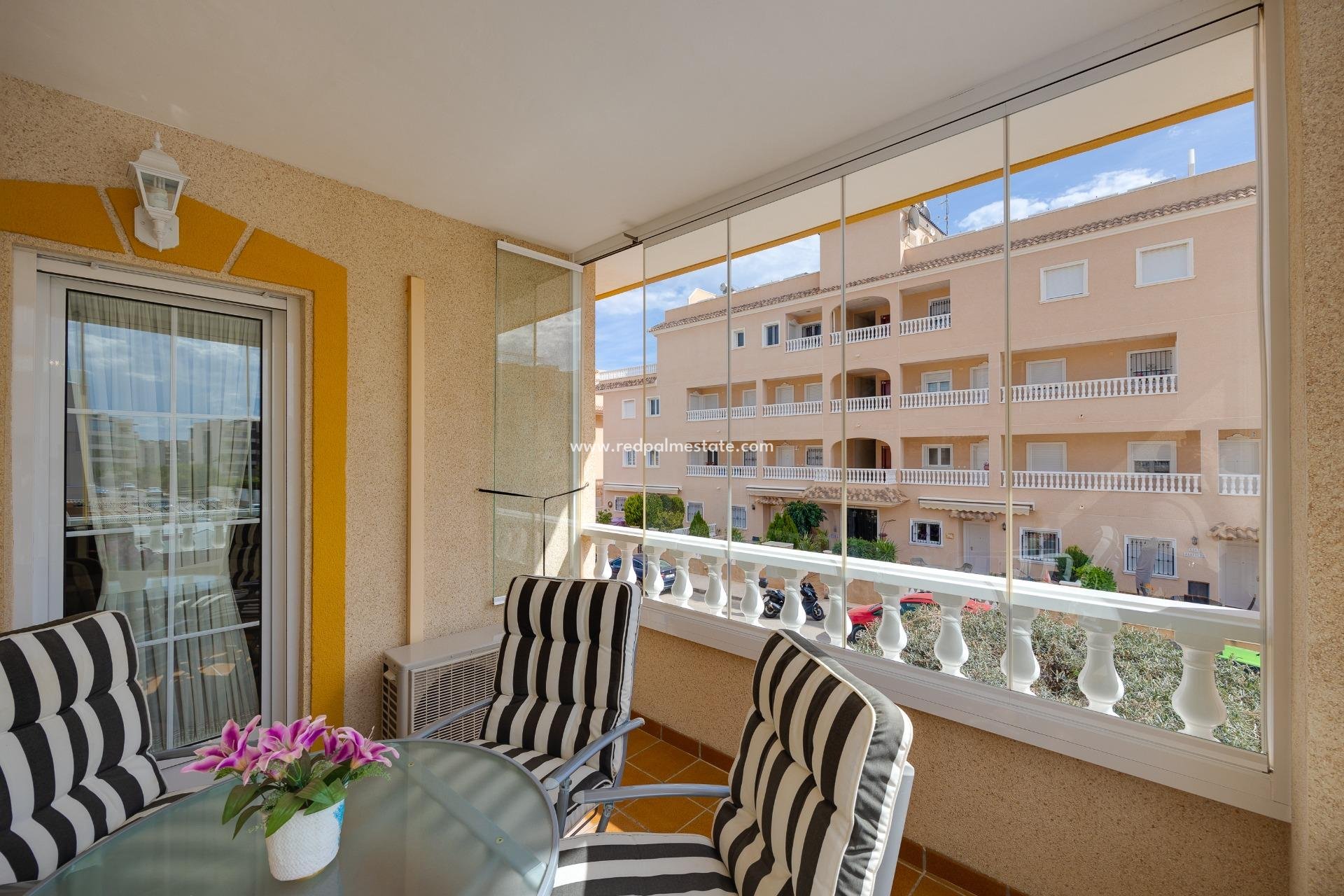 Resale - Semi Detached -
Orihuela Costa - Villamartín