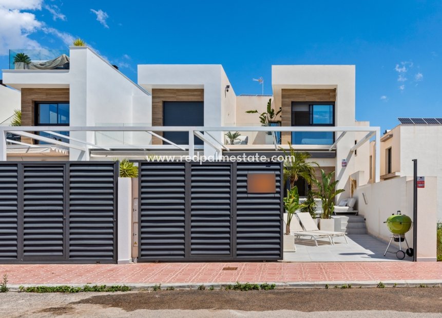 Resale - Semi Detached -
Rojales - Costa Blanca