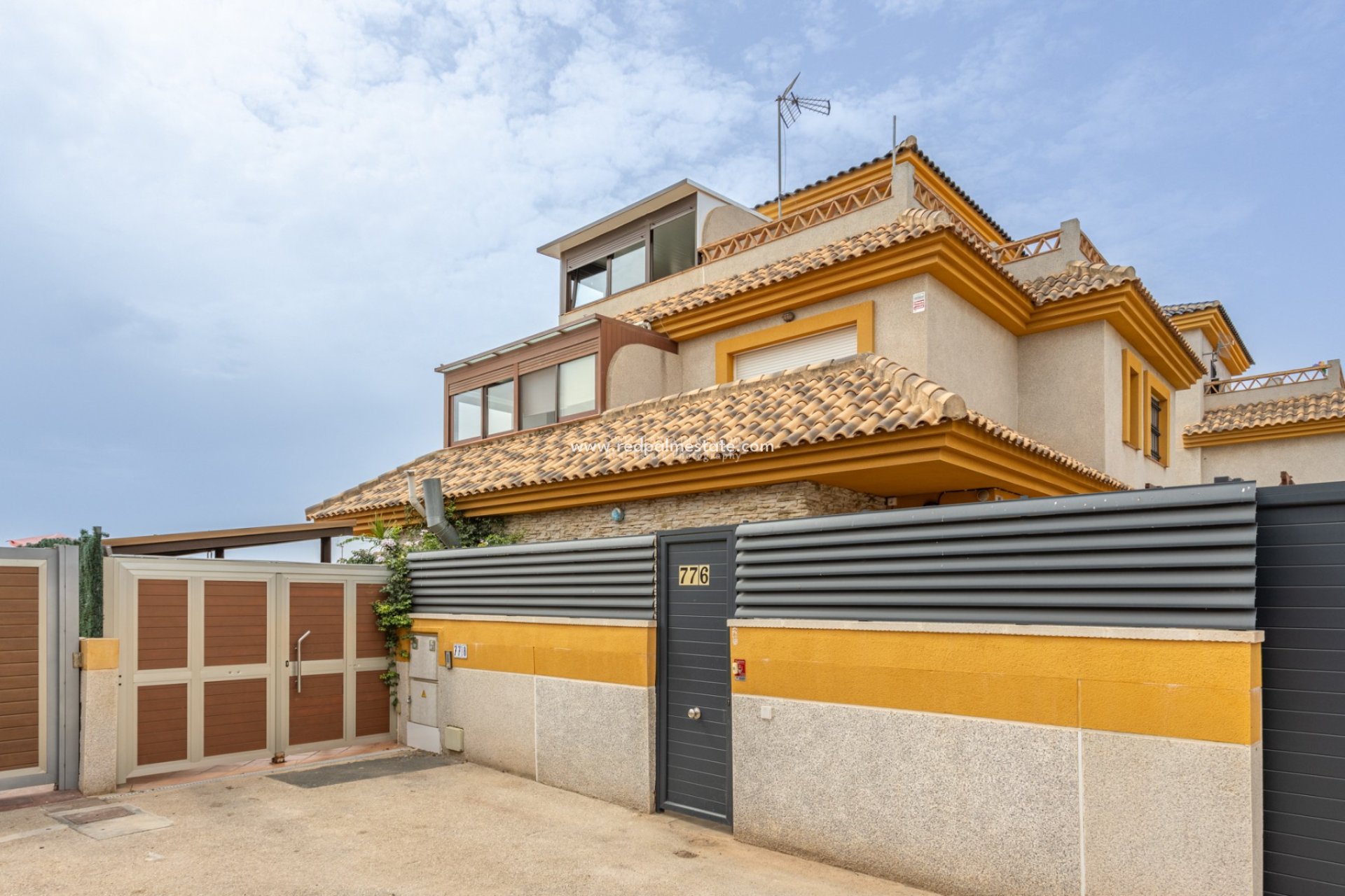 Resale - Semi - Detached Villa -
Los Montesinos - La Herada