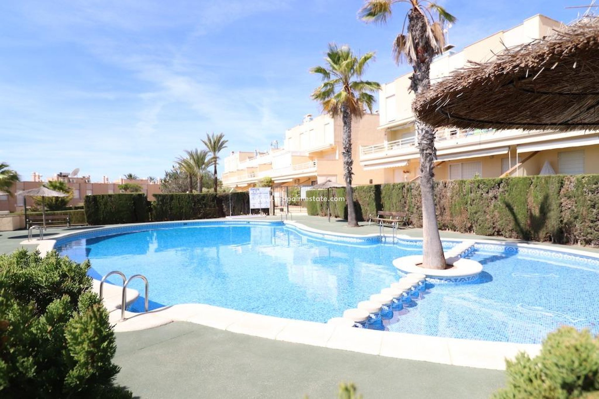 Resale - Terraced house -
Orihuela Costa - Agua Marina