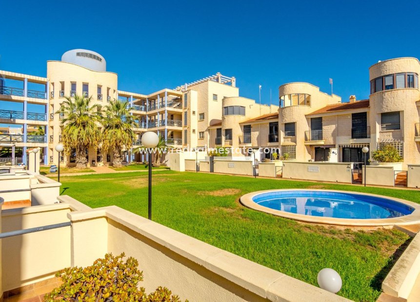 Resale - Terraced house -
Orihuela Costa - Cabo Roig