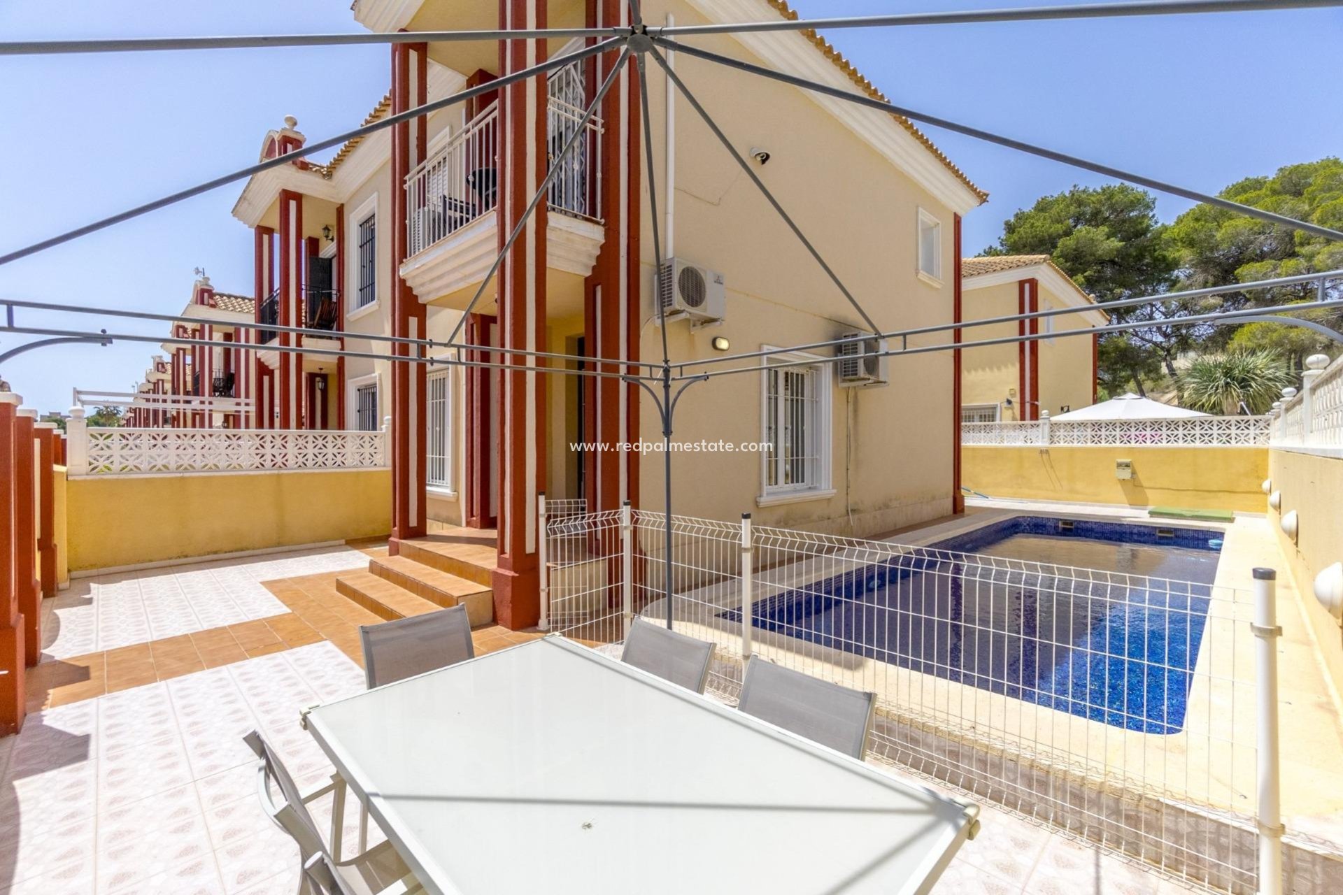 Resale - Terraced house -
Orihuela Costa - Campoamor