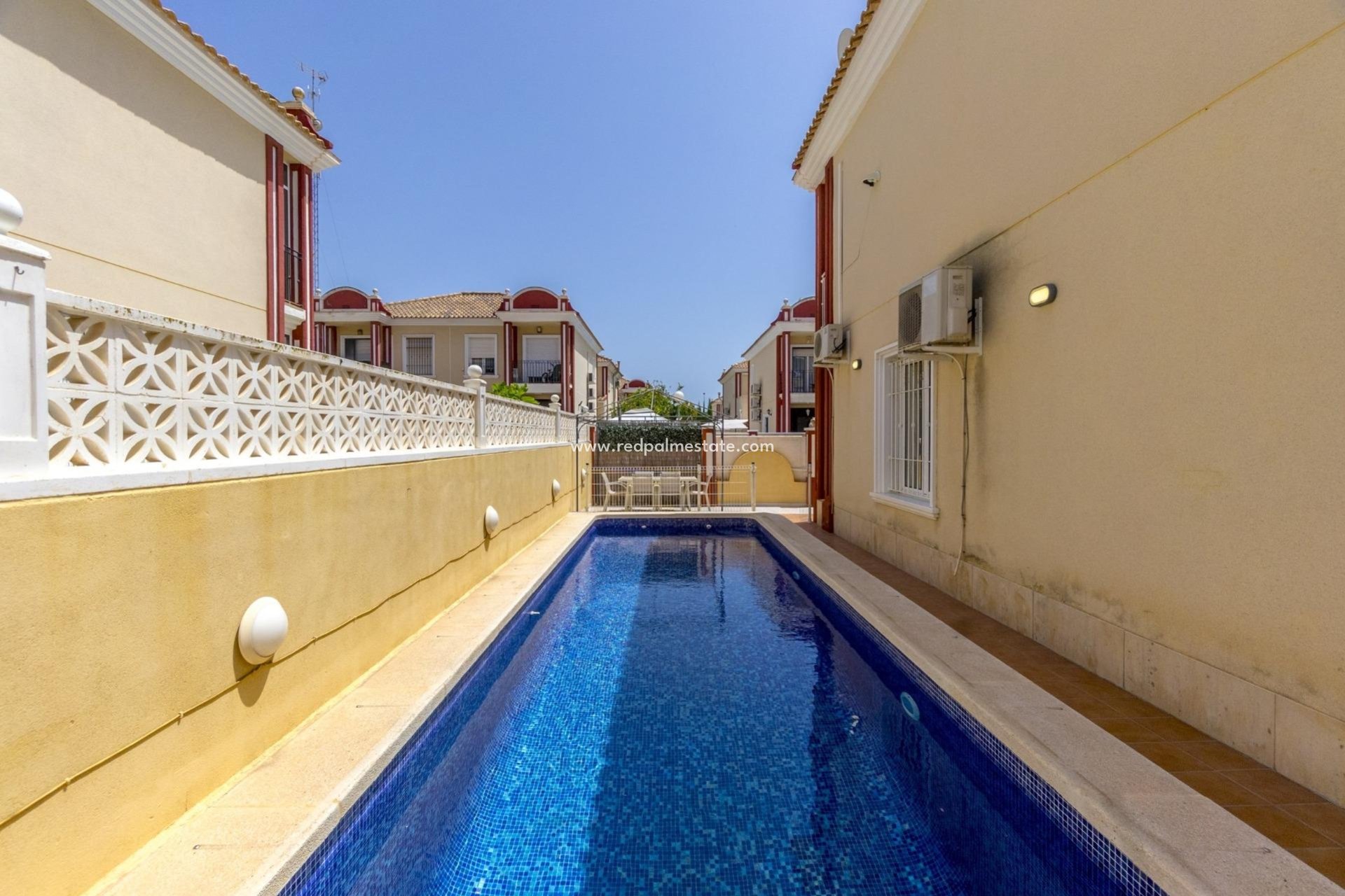 Resale - Terraced house -
Orihuela Costa - Campoamor