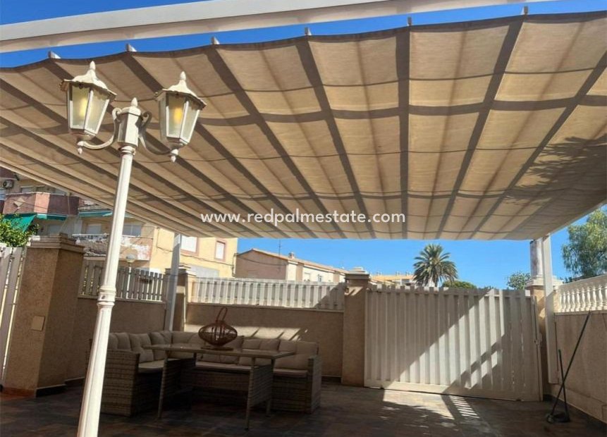 Resale - Terraced house -
Orihuela Costa - Campoamor