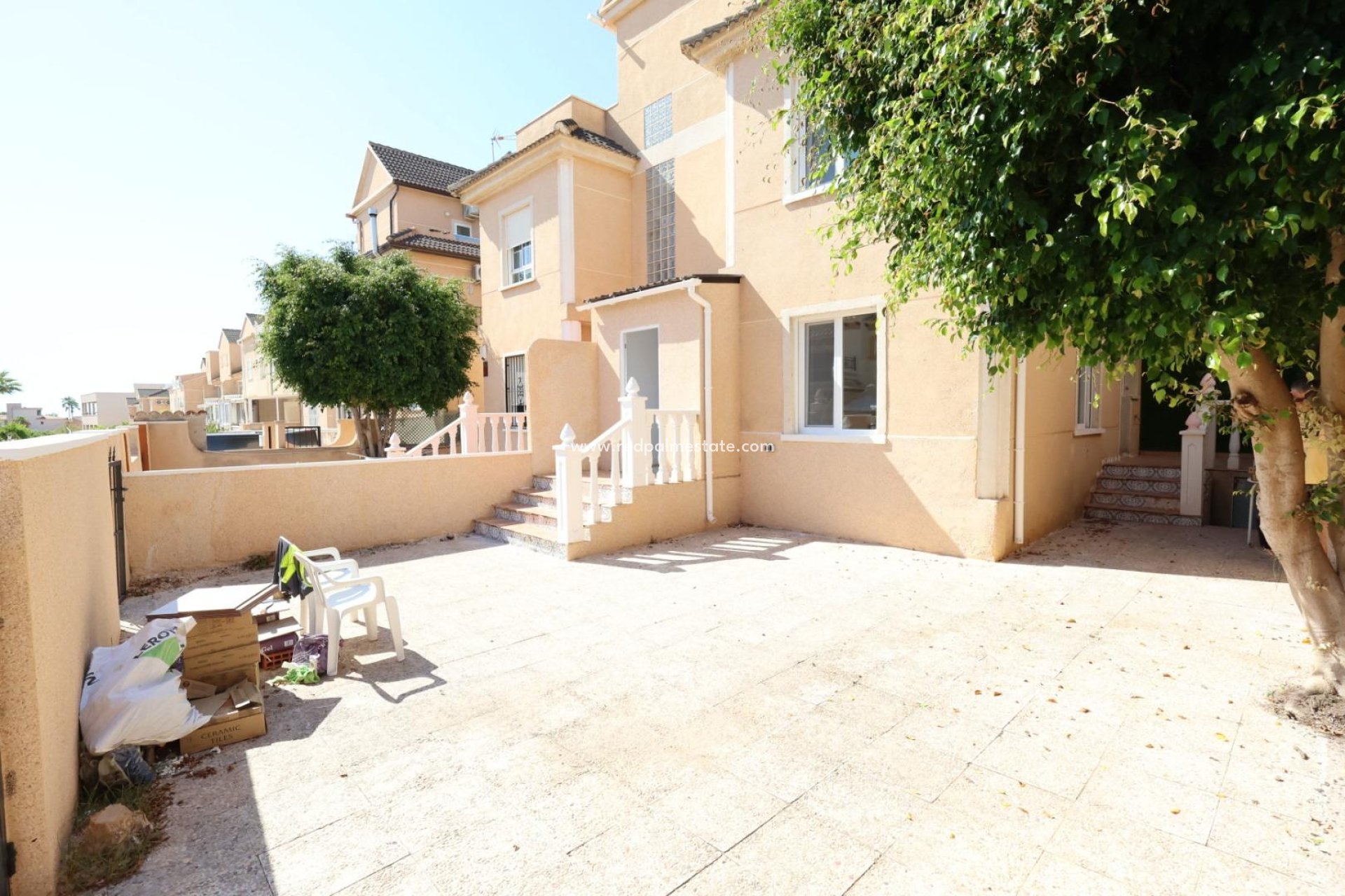 Resale - Terraced house -
Orihuela Costa - La Zenia