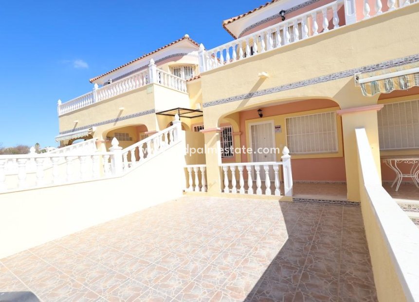 Resale - Terraced house -
Orihuela Costa - Las Filipinas