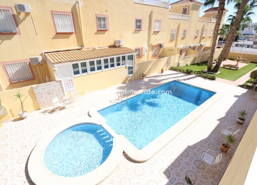 Resale - Terraced house -
Orihuela Costa - Las Filipinas