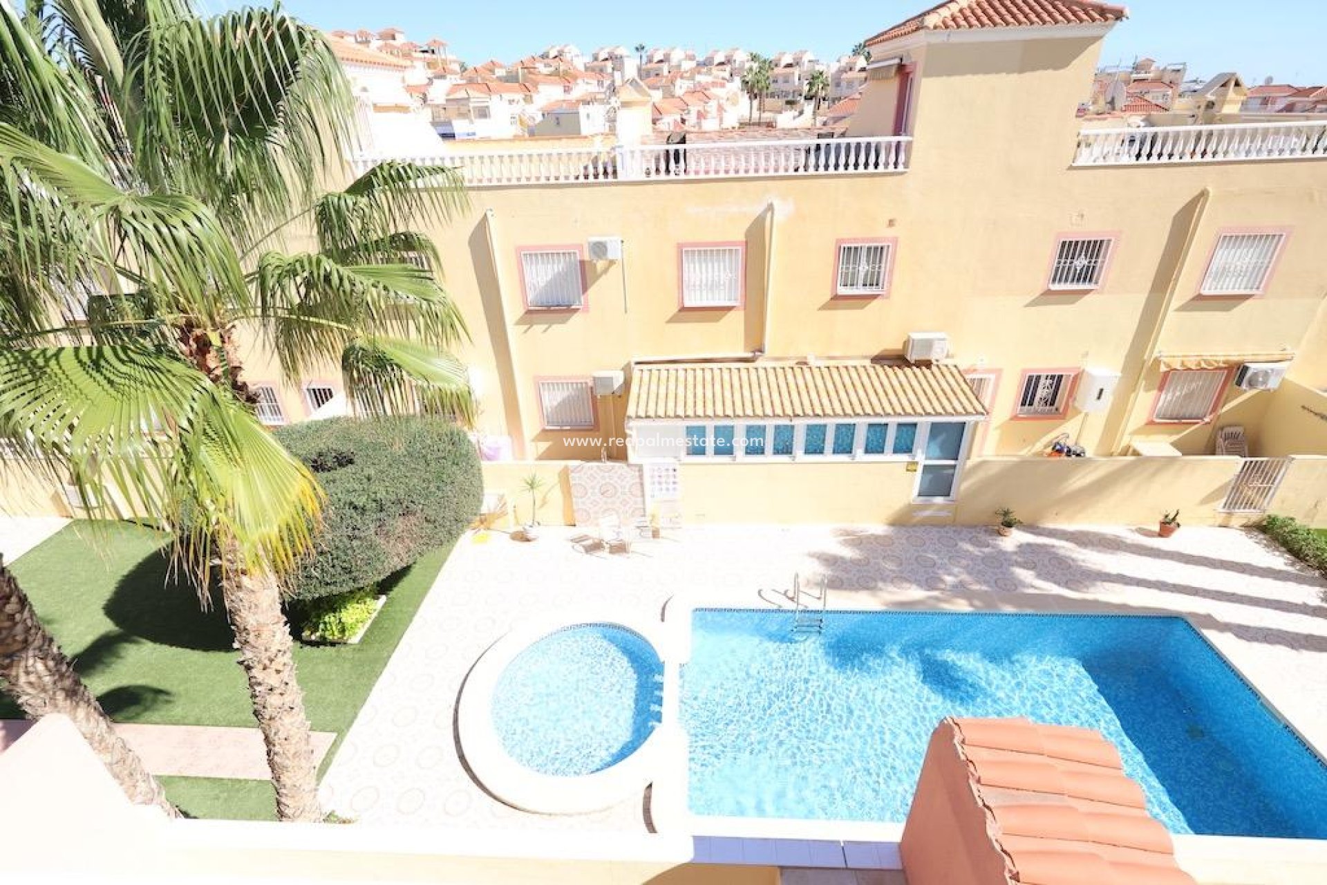 Resale - Terraced house -
Orihuela Costa - Las Filipinas