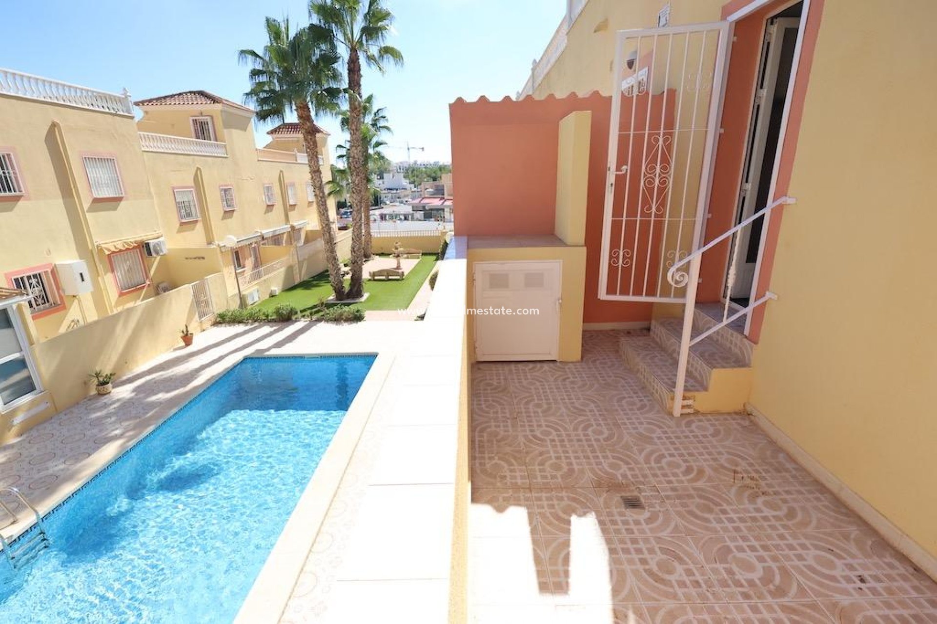 Resale - Terraced house -
Orihuela Costa - Las Filipinas