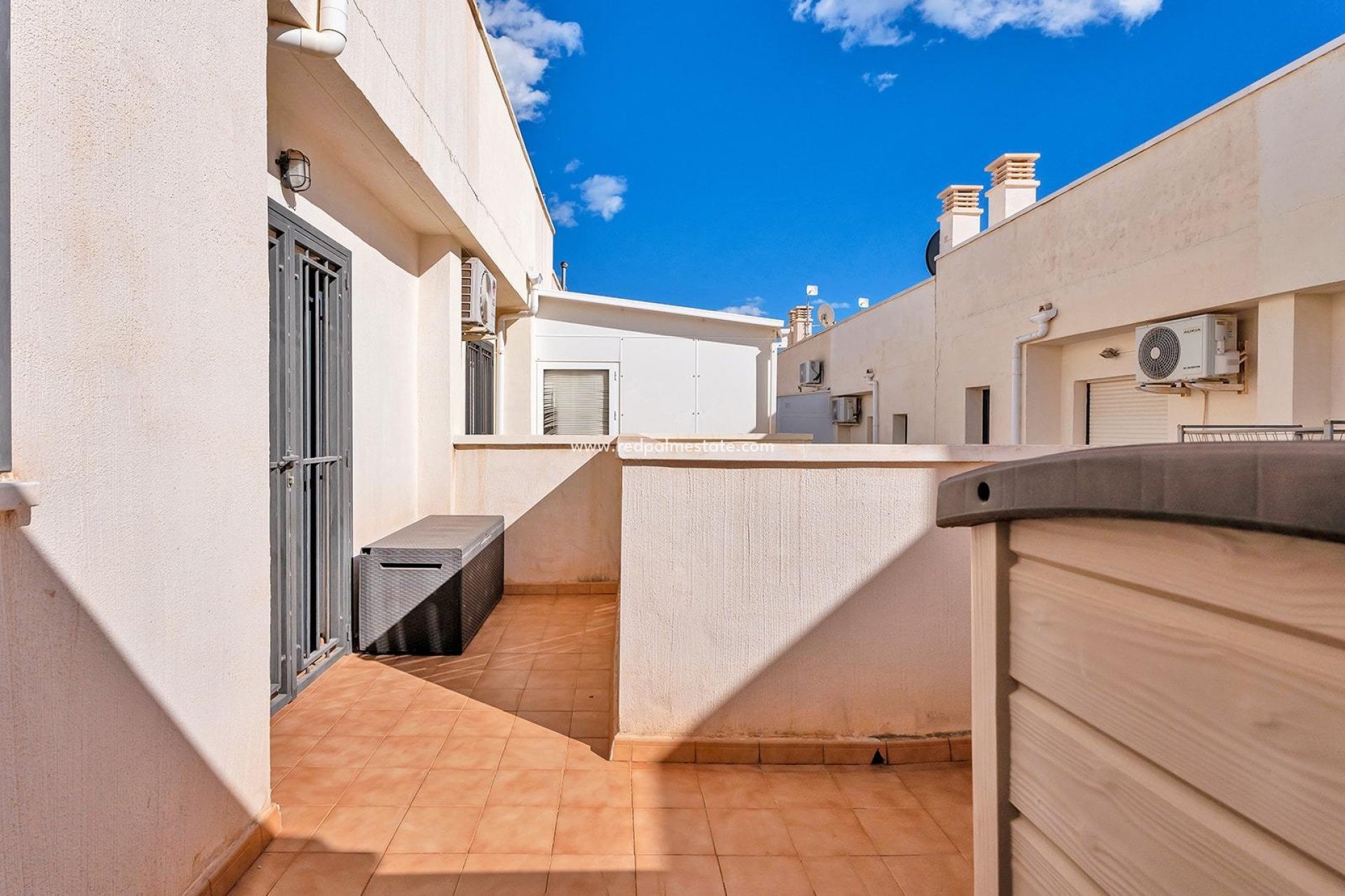 Resale - Terraced house -
Orihuela Costa - Los Dolses