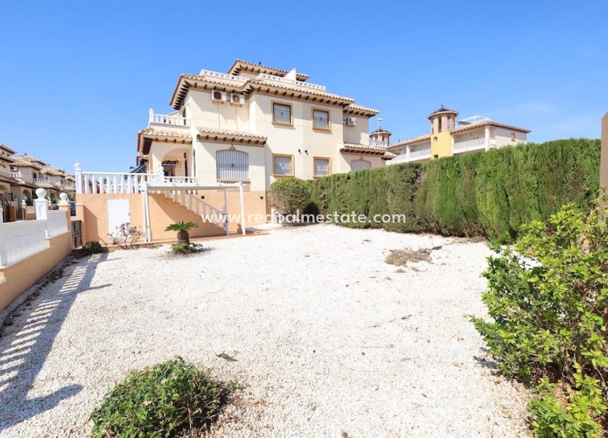 Resale - Terraced house -
Orihuela Costa - Montezenia