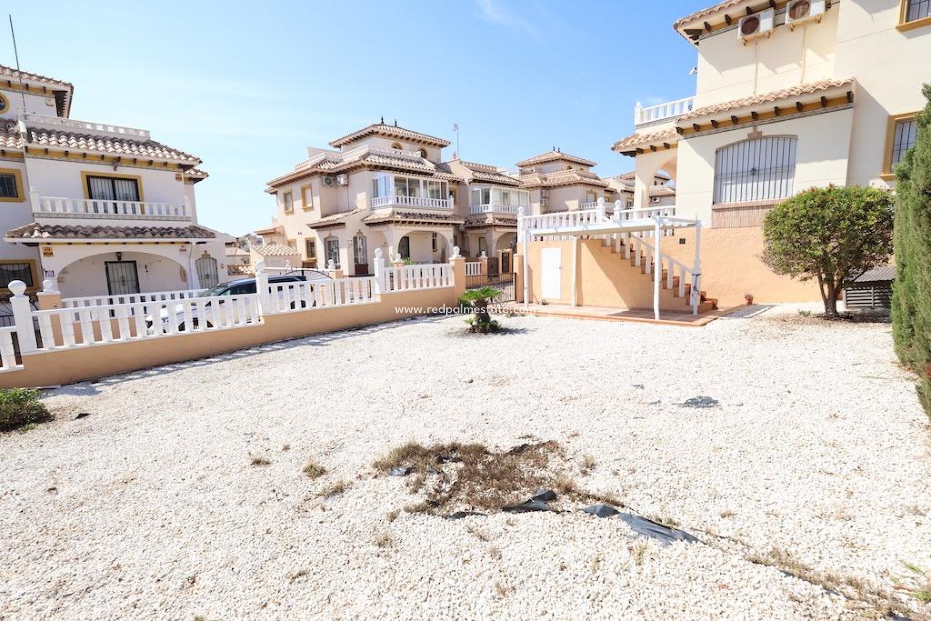 Resale - Terraced house -
Orihuela Costa - Montezenia