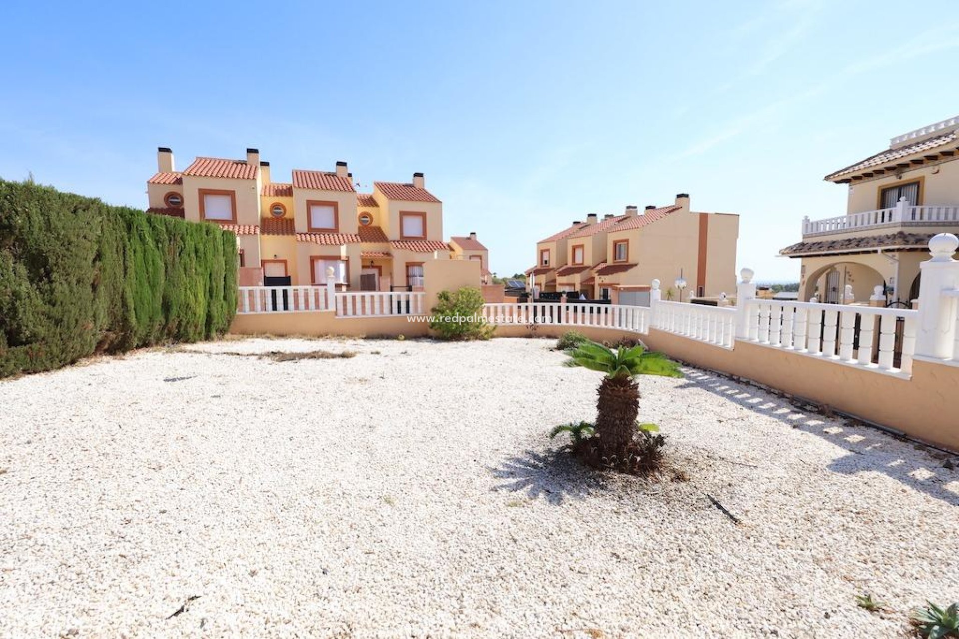 Resale - Terraced house -
Orihuela Costa - Montezenia