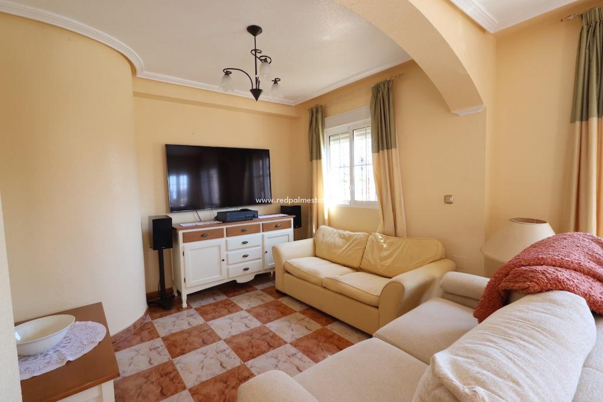 Resale - Terraced house -
Orihuela Costa - Montezenia