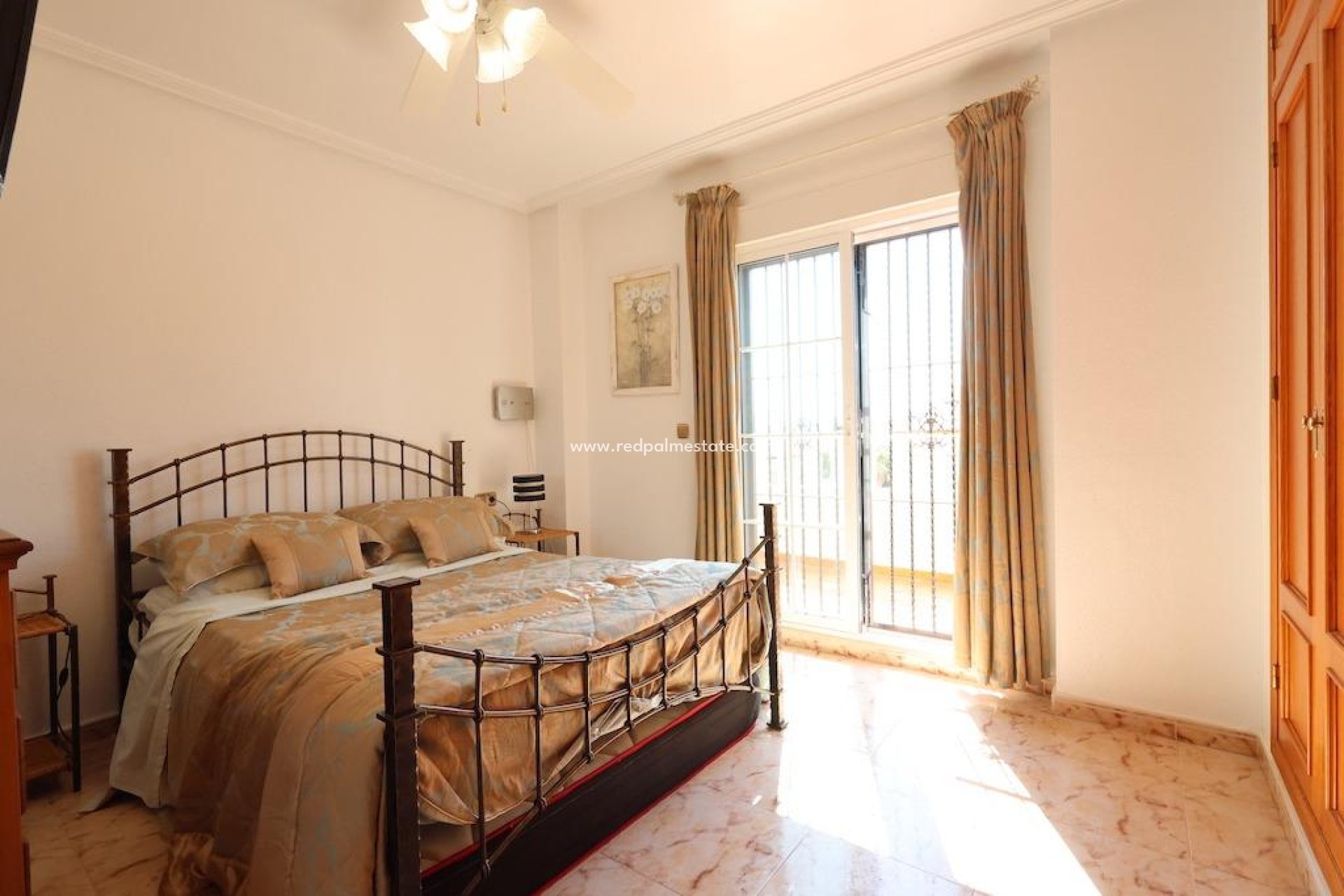 Resale - Terraced house -
Orihuela Costa - Montezenia