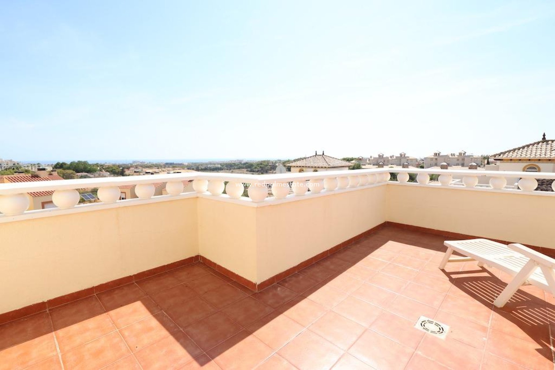 Resale - Terraced house -
Orihuela Costa - Montezenia