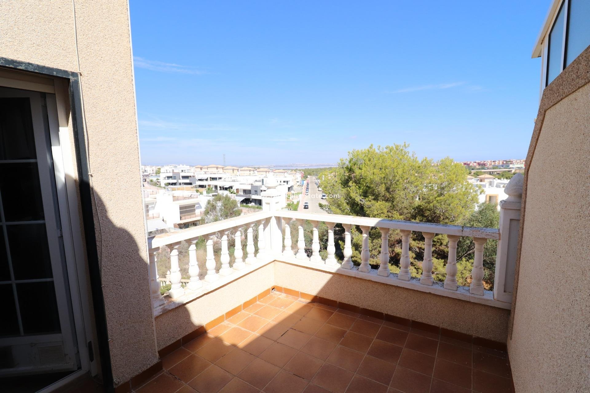 Resale - Terraced house -
Orihuela Costa - PAU 26