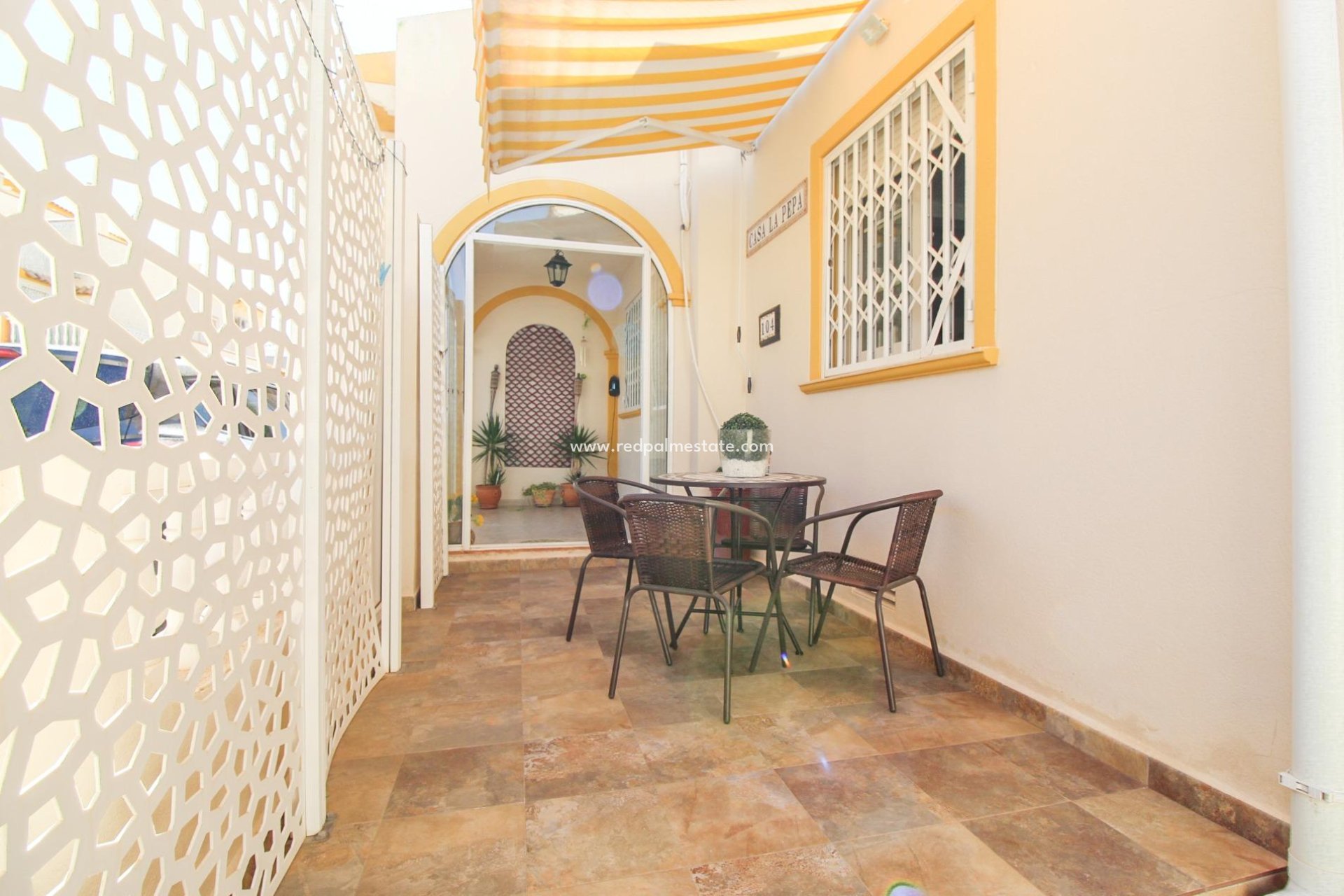 Resale - Terraced house -
Orihuela Costa - Playa Flamenca