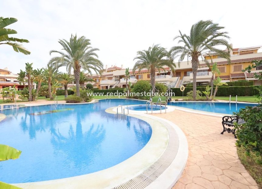 Resale - Terraced house -
Orihuela Costa - Punta Prima