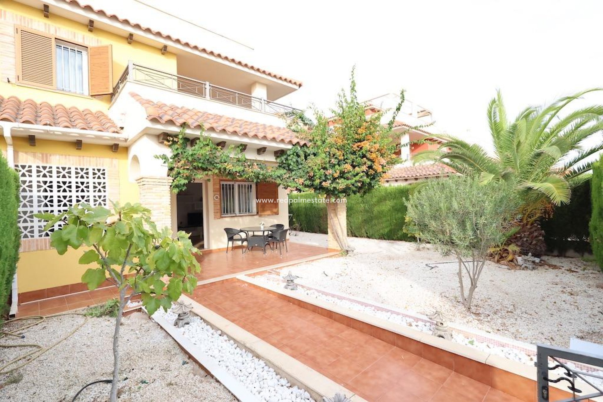 Resale - Terraced house -
Orihuela Costa - Punta Prima