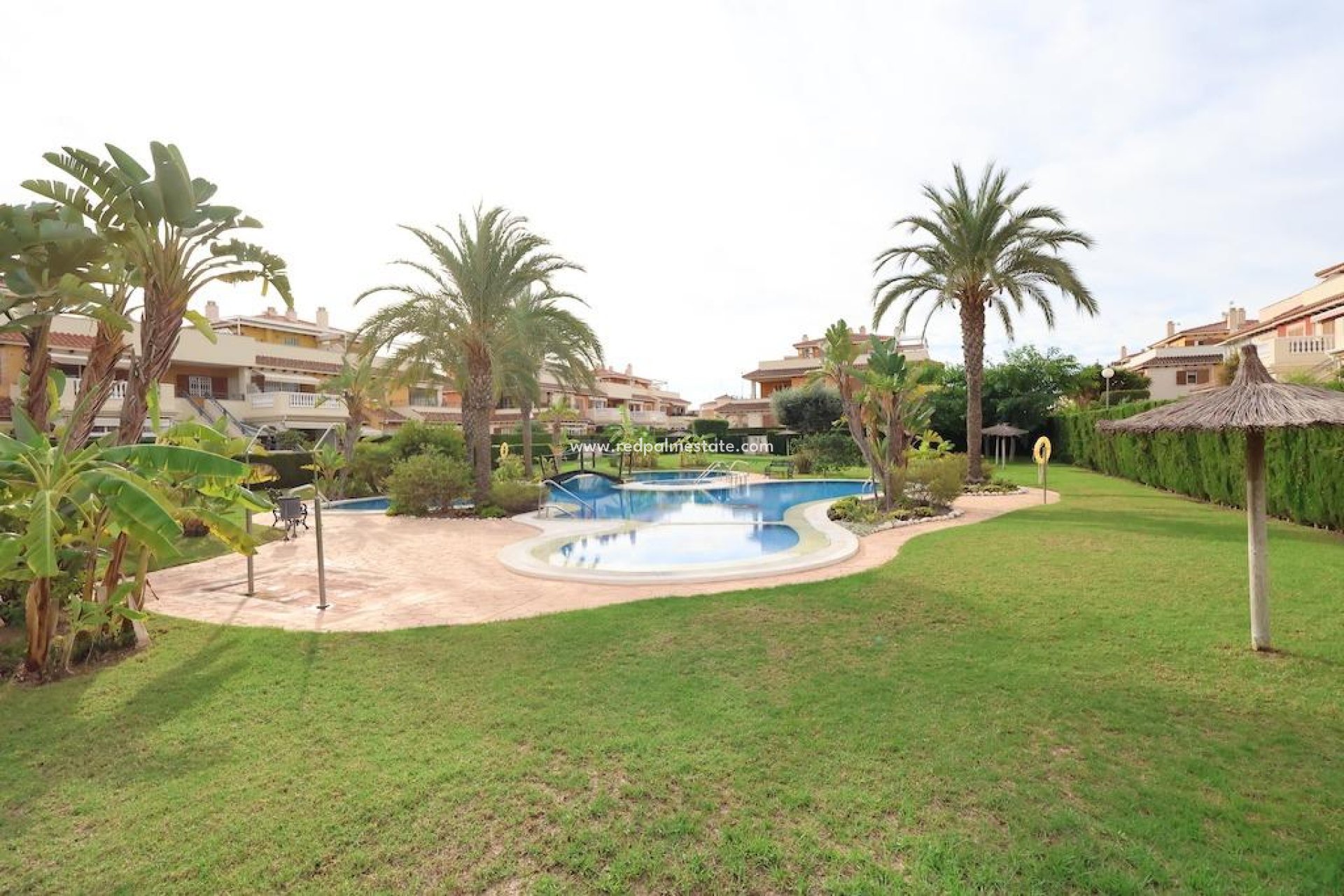 Resale - Terraced house -
Orihuela Costa - Punta Prima