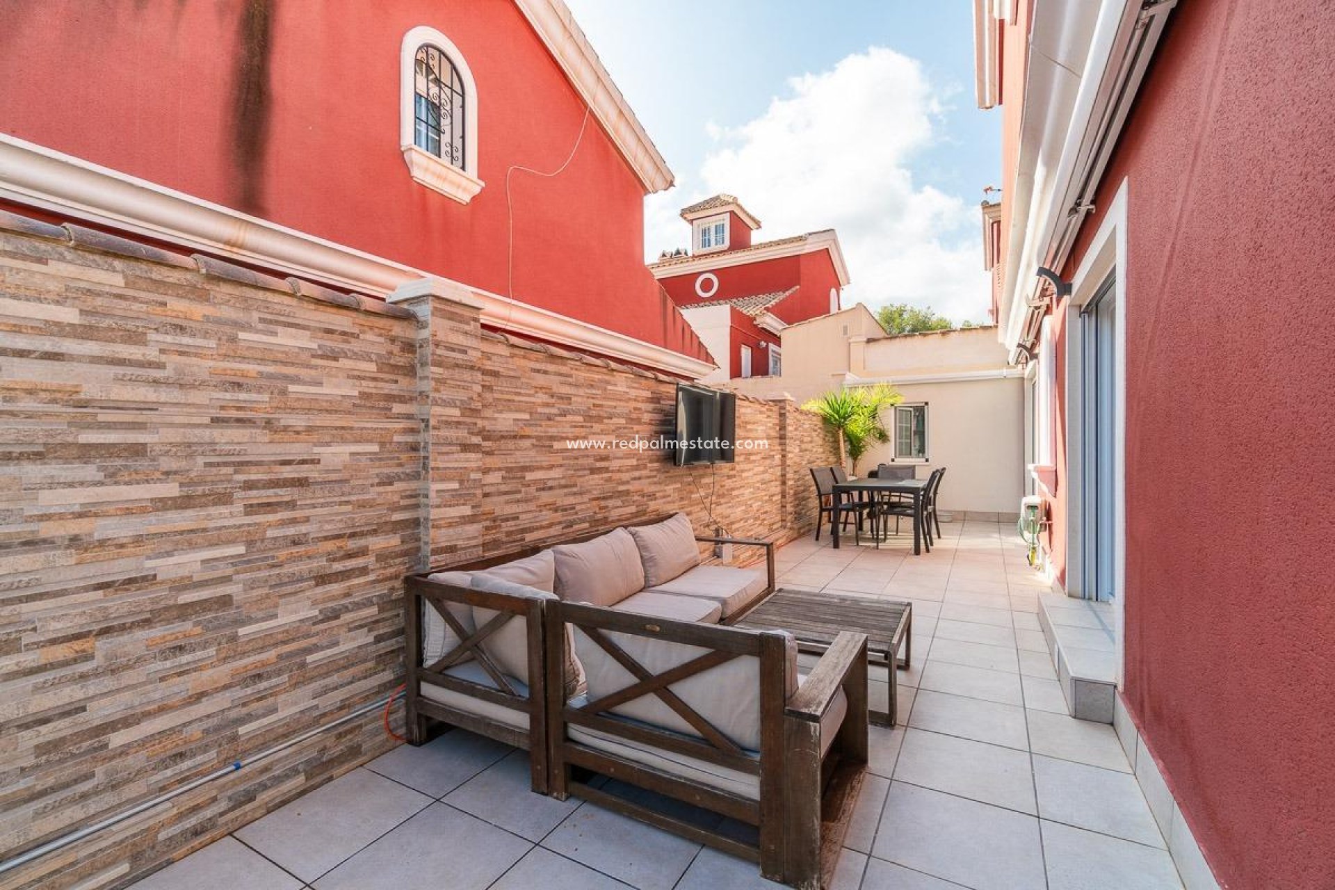 Resale - Terraced house -
Orihuela Costa - Villamartín