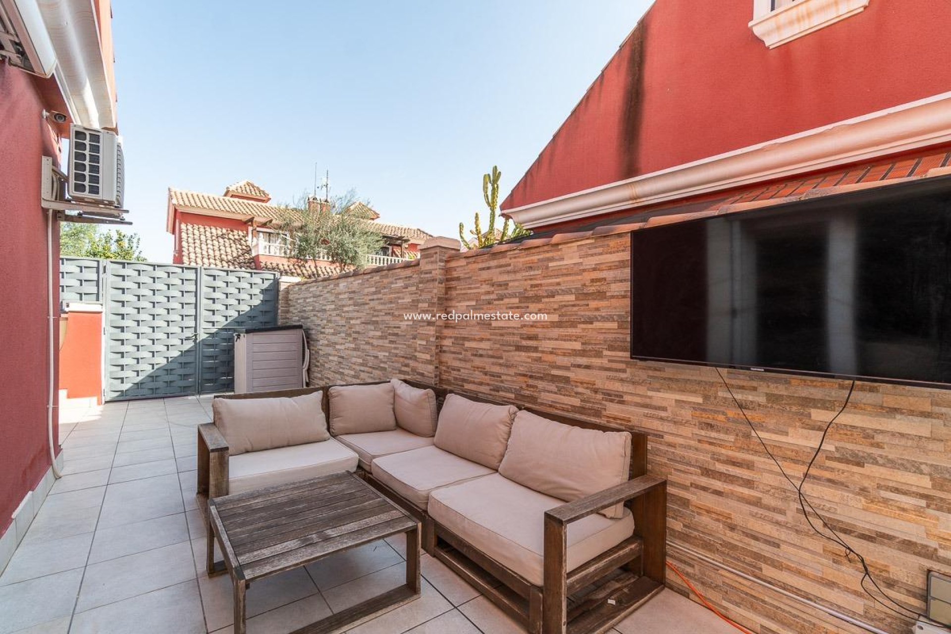 Resale - Terraced house -
Orihuela Costa - Villamartín