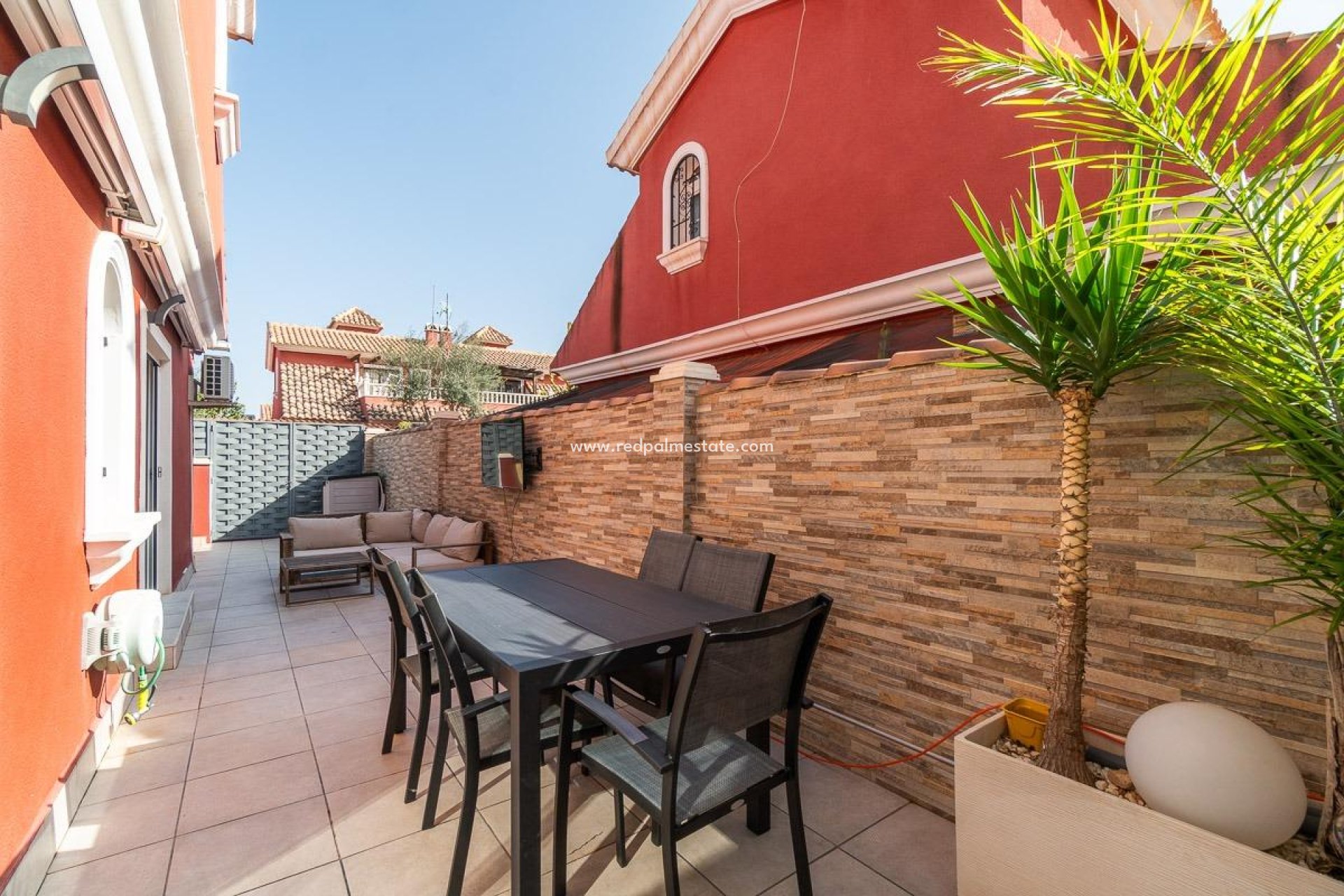 Resale - Terraced house -
Orihuela Costa - Villamartín