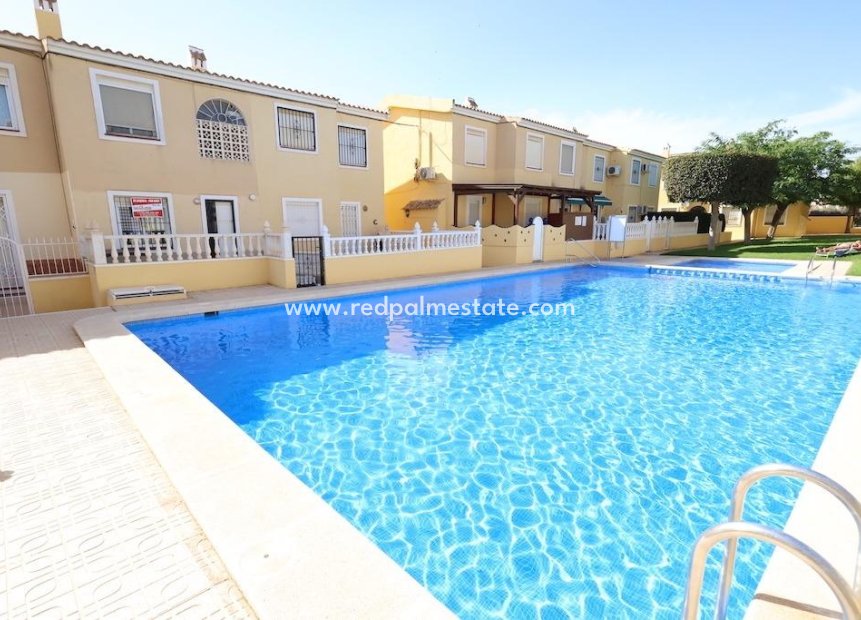 Resale - Terraced house -
San Miguel de Salinas - Villamartín