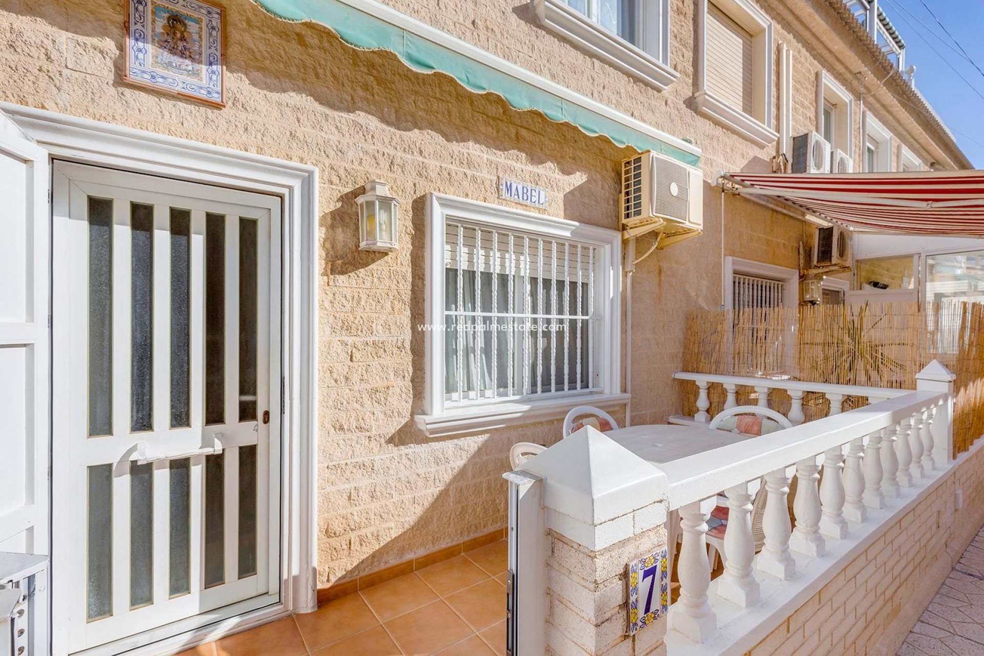 Resale - Terraced house -
Torrevieja - La Mata