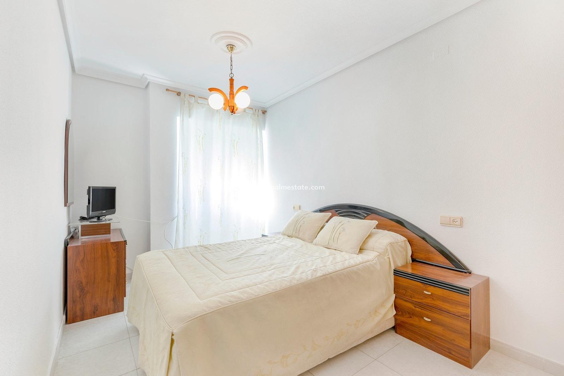 Resale - Terraced house -
Torrevieja - La Mata