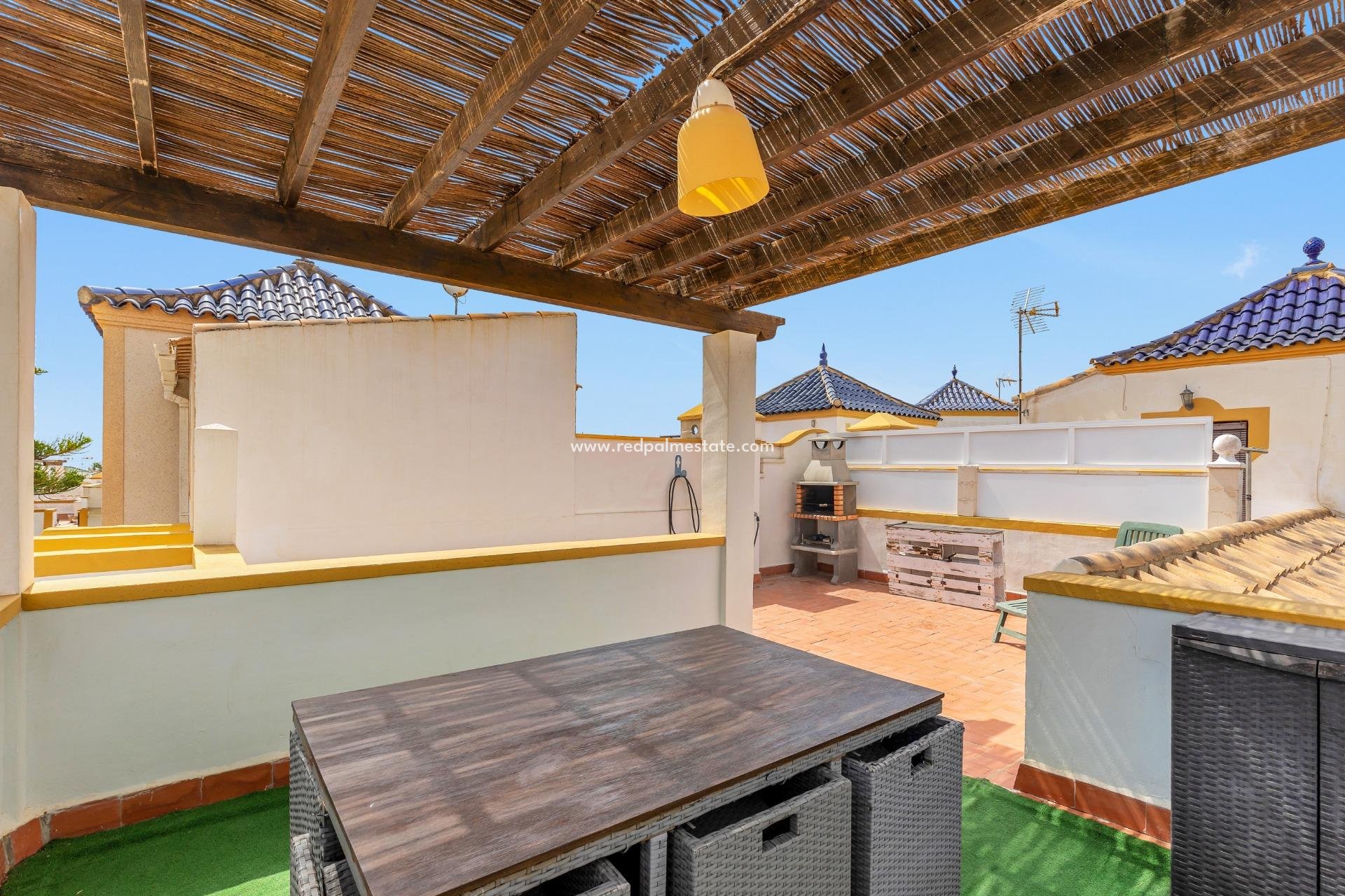 Resale - Terraced house -
Torrevieja - Los Altos