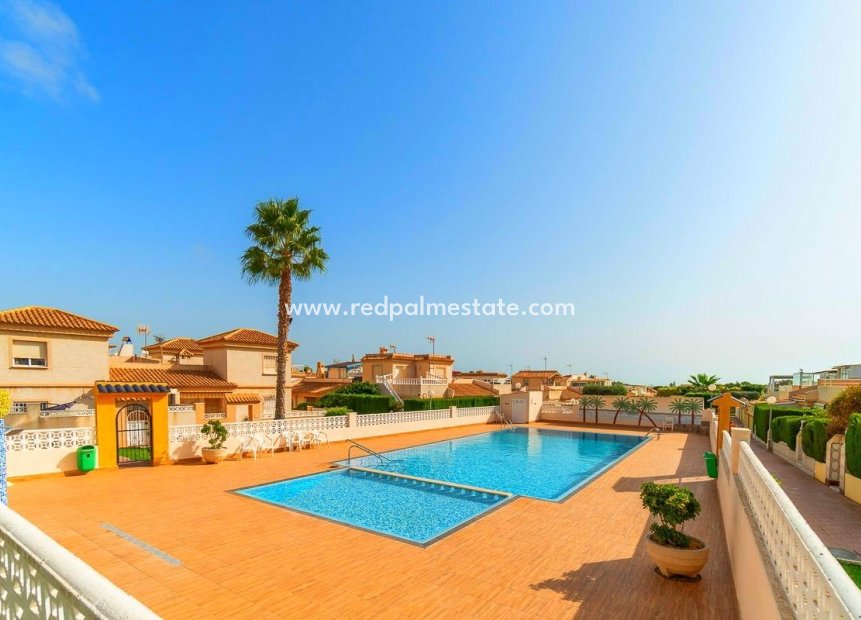 Resale - Terraced house -
Torrevieja - Los Balcones - Los Altos del Edén