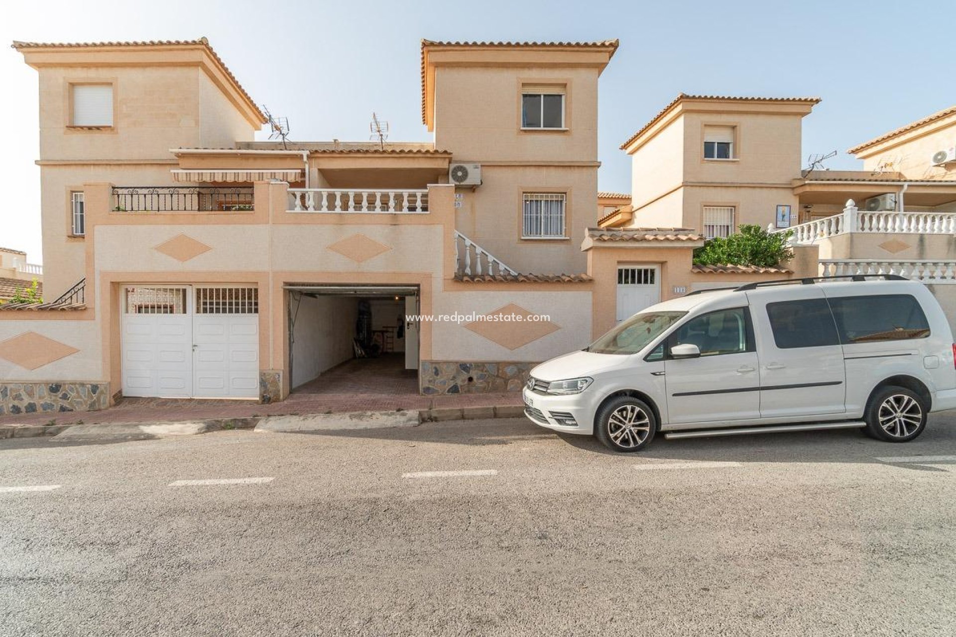 Resale - Terraced house -
Torrevieja - Los Balcones - Los Altos del Edén