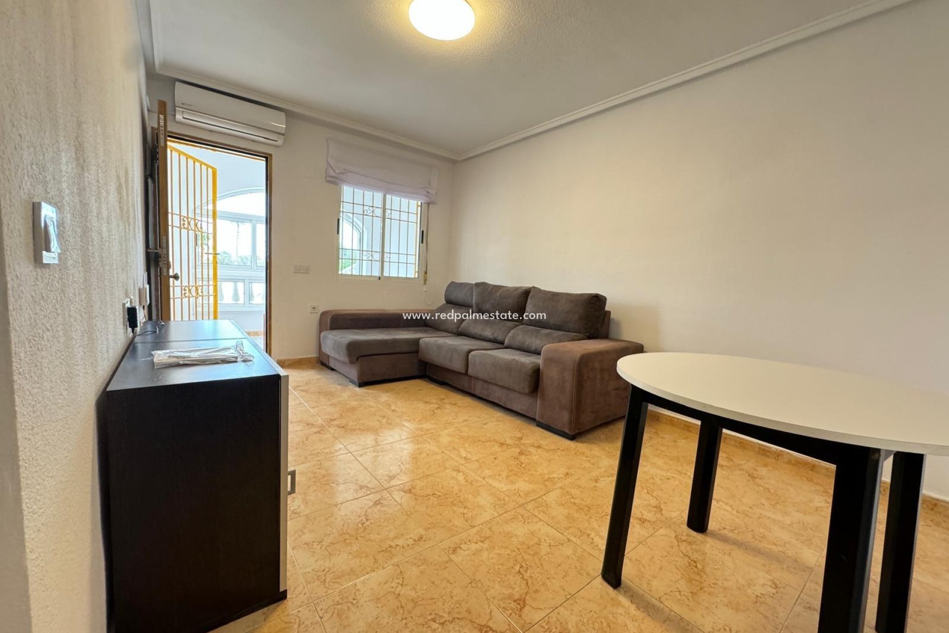 Resale - Terraced house -
Torrevieja - Torretas