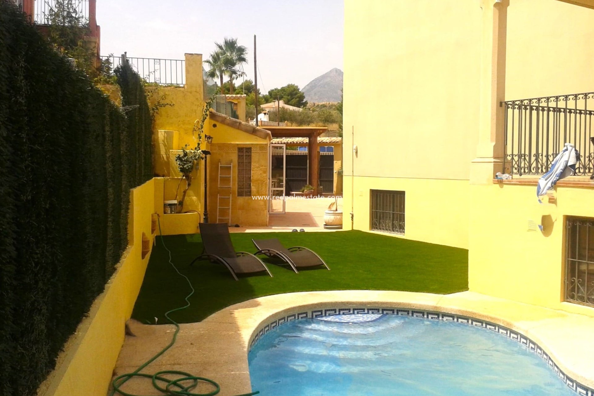 Resale - Town House -
Alfas del Pí - Costa Blanca