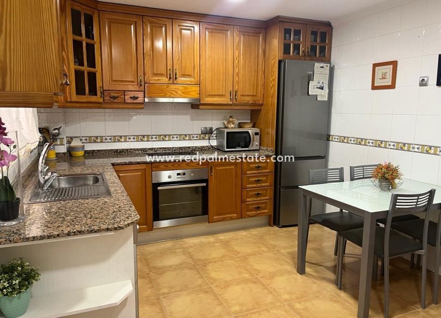 Resale - Town House -
Benejúzar