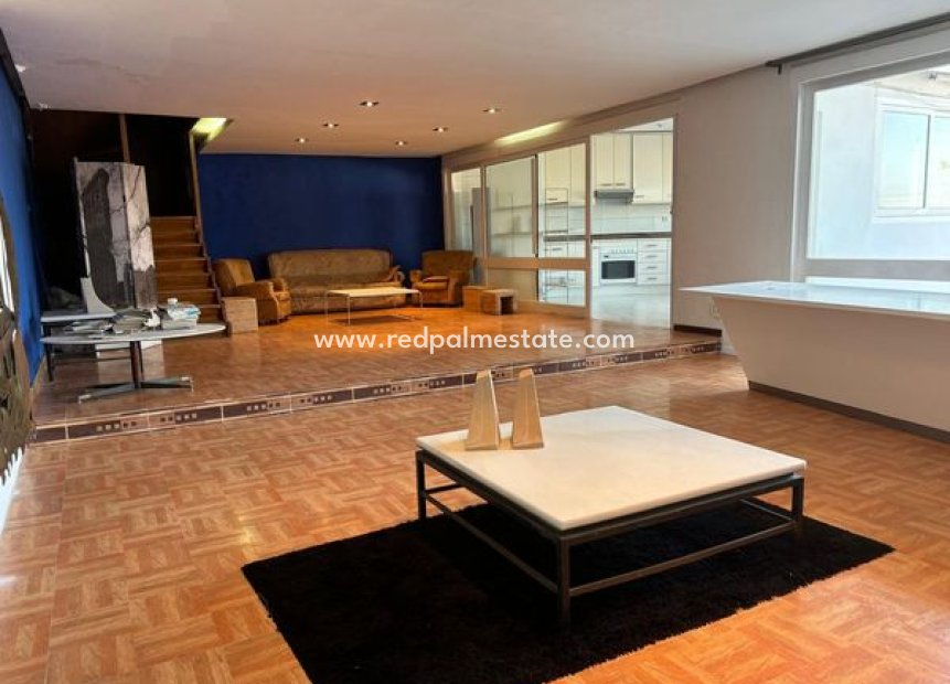 Resale - Town House -
Benidorm - Costa Blanca