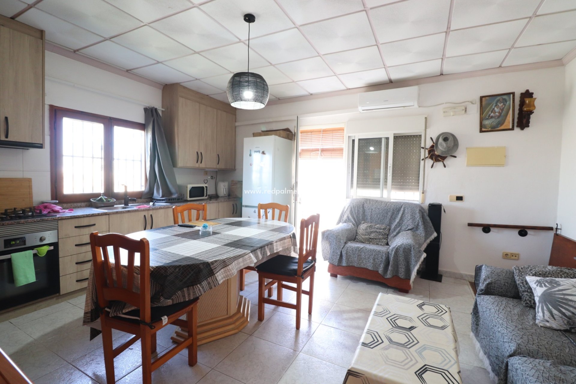 Resale - Town House -
Benijofar