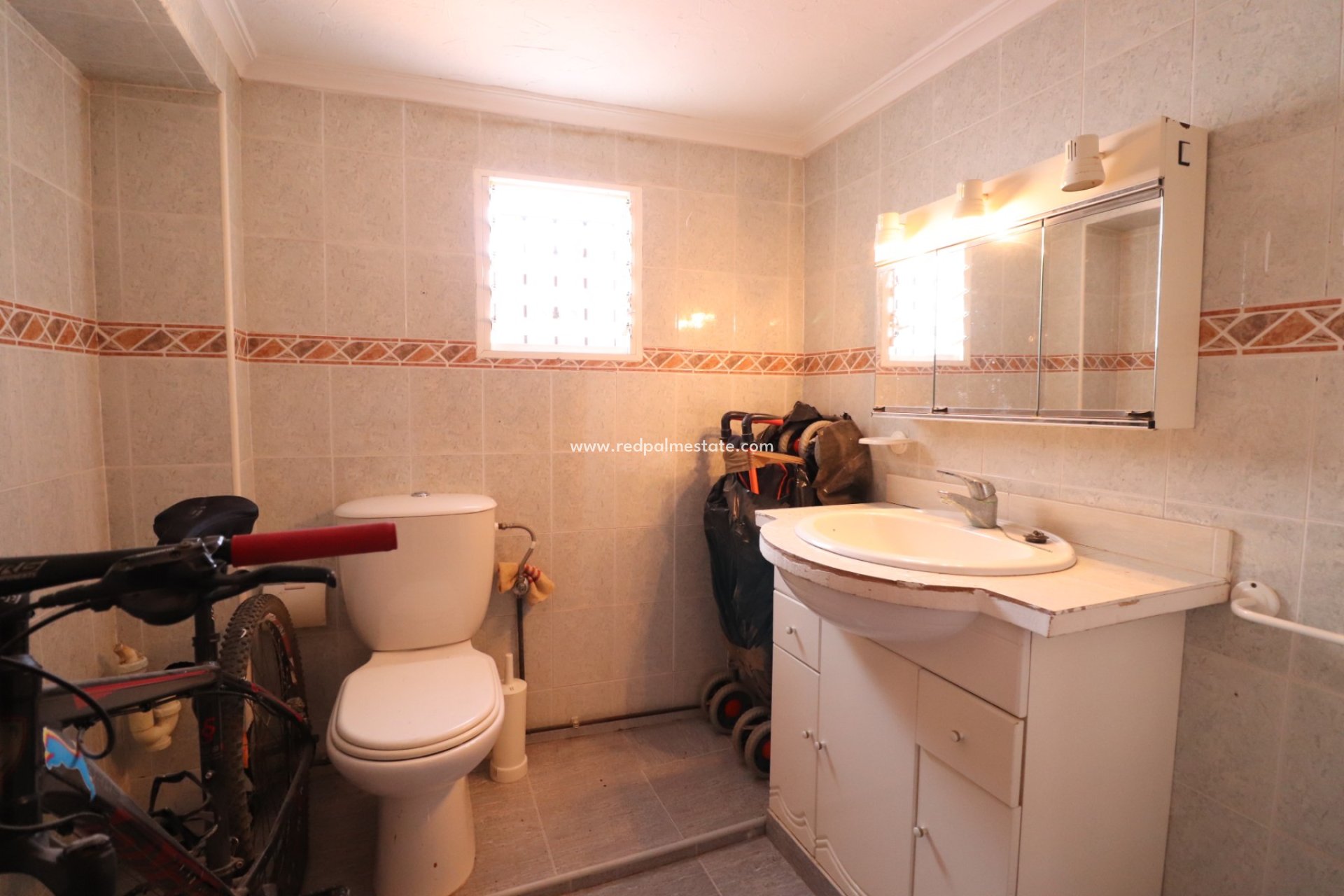 Resale - Town House -
Benijofar