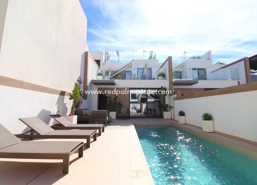 Resale - Town House -
Benijofar