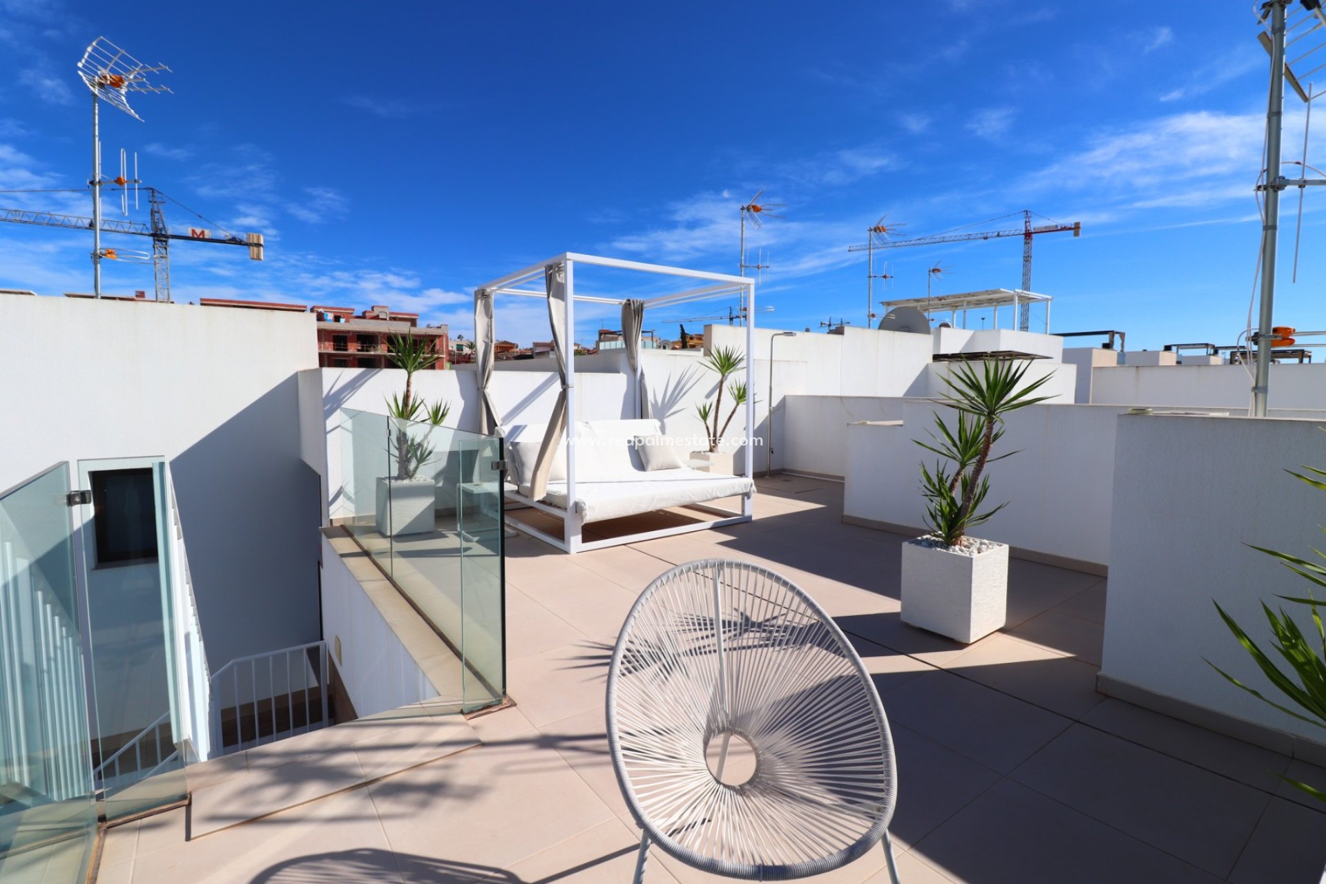 Resale - Town House -
Benijofar