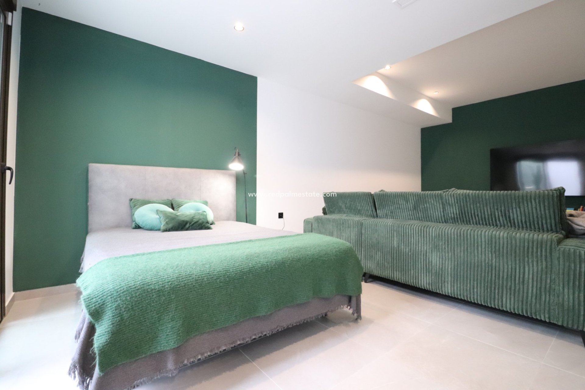 Resale - Town House -
Benijofar